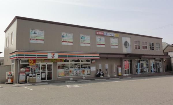 ｾﾌﾞﾝｲﾚﾌﾞﾝ 神戸伊川谷一の谷店：1098m