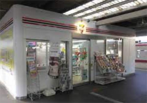 セブンイレブン　神鉄北鈴蘭台駅店：1906m