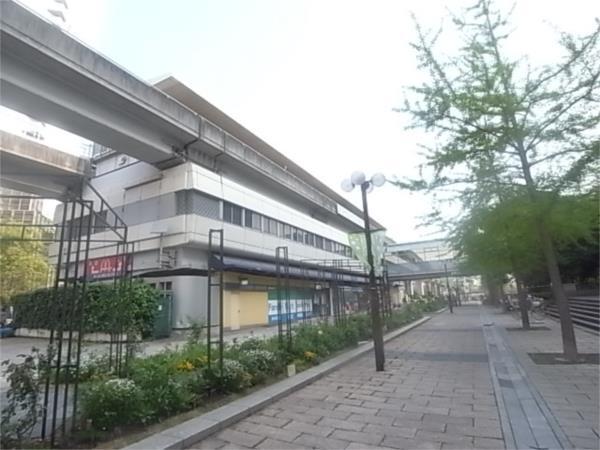 アイランドセンター駅：389m