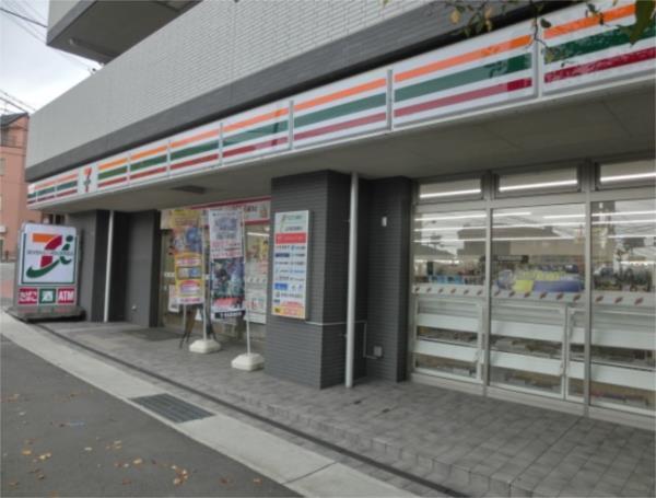 セブンイレブン 神戸六甲登山口店：510m