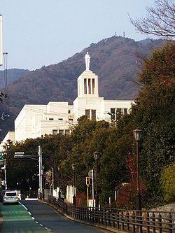 神戸海星女子学院：625m