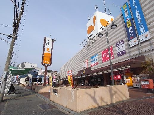 ｻﾞ･ﾀﾞｲｿｰ ﾀﾞｲｴｰ舞子店：153m