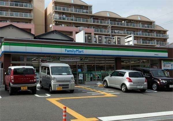 ファミリーマート 灘神前町店：134m
