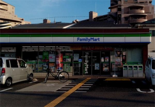 ファミリーマート 西宮今津港町店：944m