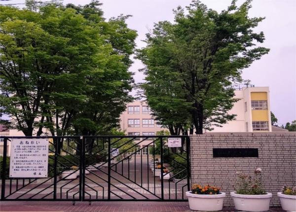 尼崎市立成文小学校：1177m