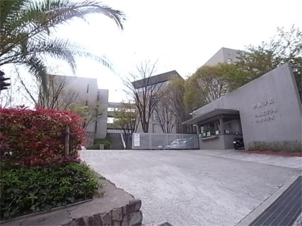 甲南高校：328m
