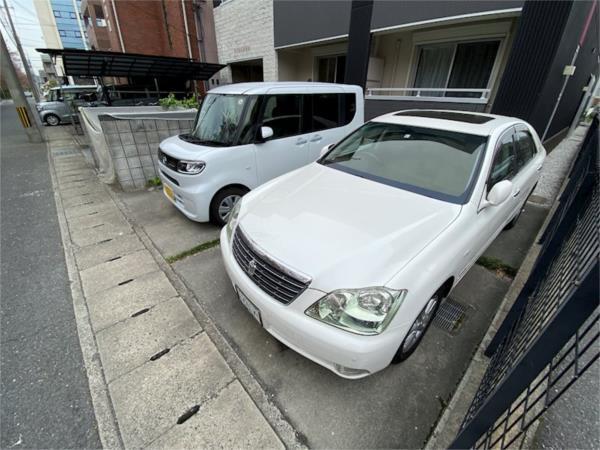 ヴィンチェロ 駐車場