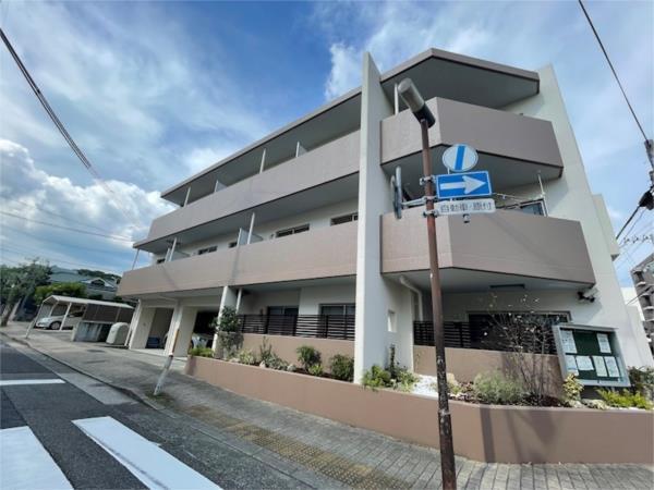 エバーグリーンフラッツ 外観