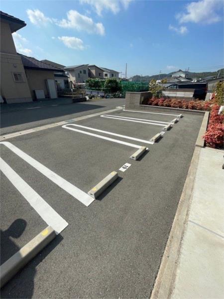 アルコバレーノ 駐車場