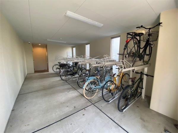 メルベーユコート 駐車場