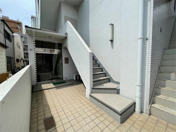 ガイ御影 エントランス