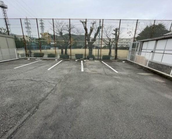 サンライフ松本 駐車場