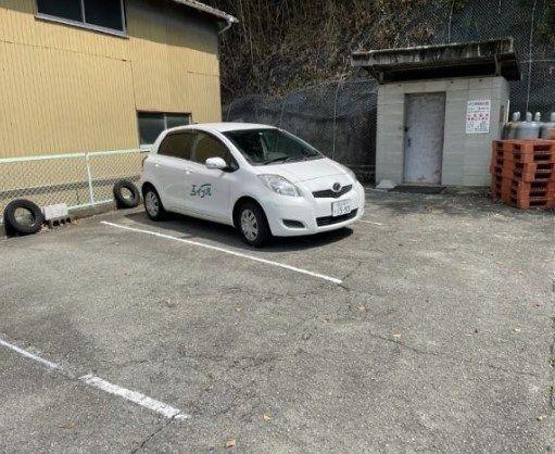 石田ビル 駐車場