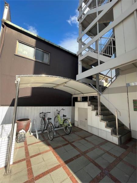 SKビル 駐車場