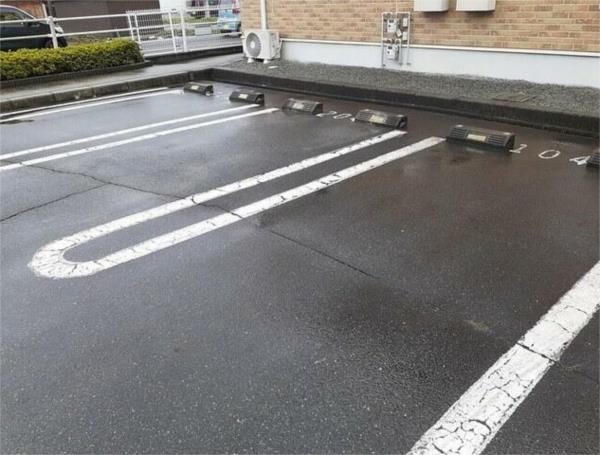 アウローラM　B 駐車場