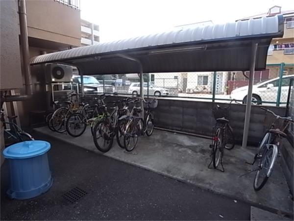 サイトピア本山 駐車場