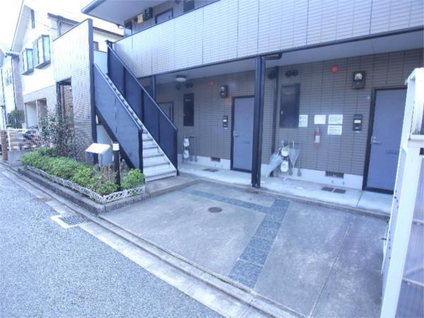 ルミエール岡本（101） エントランス