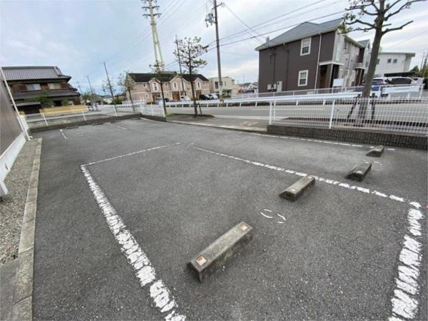 スカイコーポラスII 駐車場