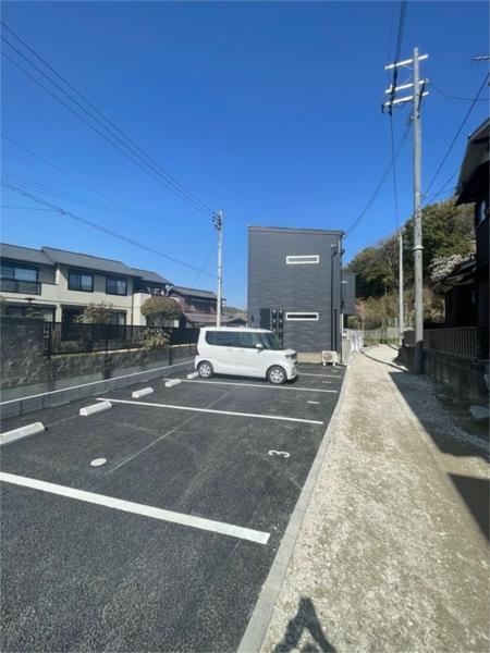 アイメゾン東山 駐車場