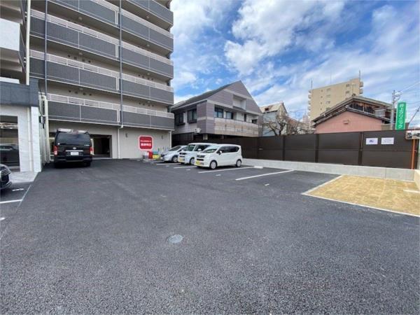 キャッスルコート龍野町II 駐車場