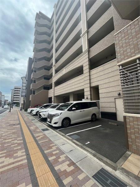 アヴァンセ姫路 駐車場