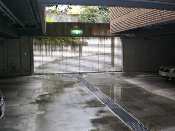 ベルコート芦屋 駐車場