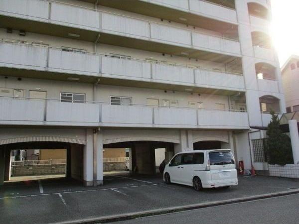 ハイツ野田 駐車場