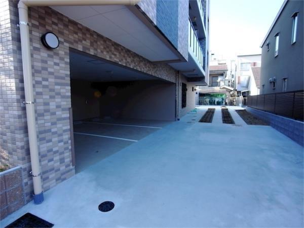Zelkova Ashiya 駐車場