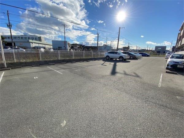 ブラン　ジュール 駐車場