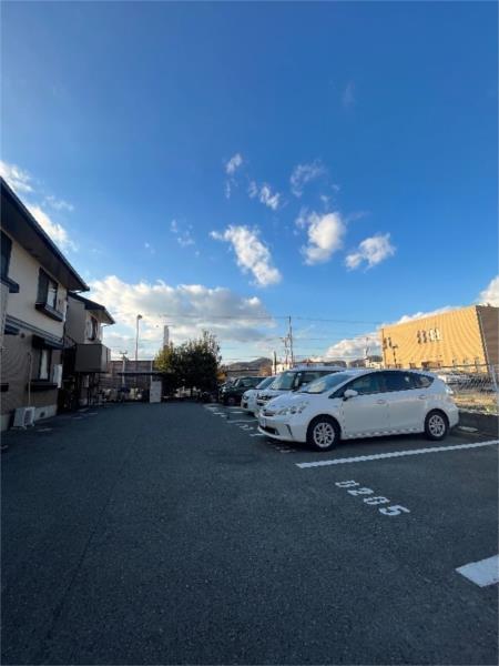 ハートランド　B棟 駐車場