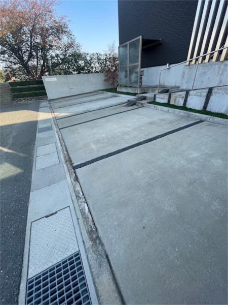 Sara 駐車場