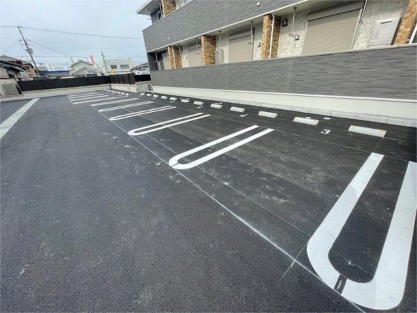 メゾングレーヌ網干新在家Ａ 駐車場