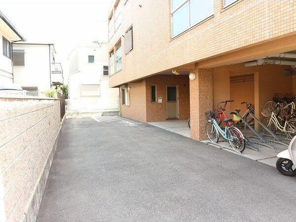 ベルファーム甲子園 駐車場