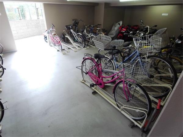 リーガル神戸元町 駐車場