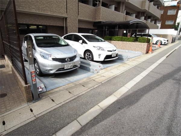 リーガル神戸元町 駐車場