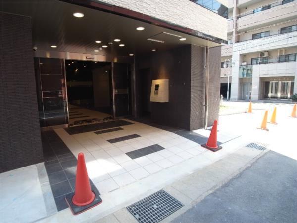 エステムコート三宮駅前IIIマジェスティ エントランス