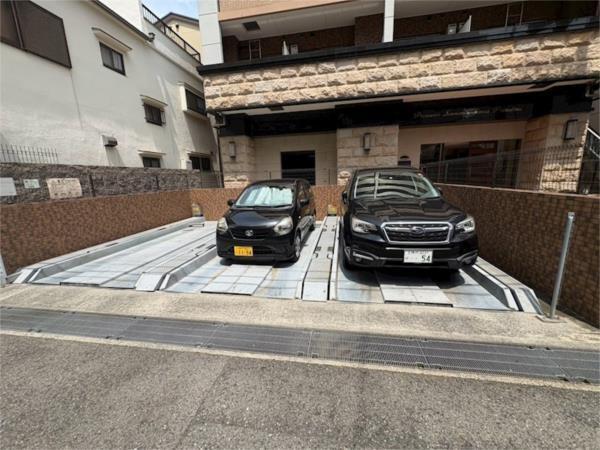 プレサンス三ノ宮駅前プライムタイム 駐車場