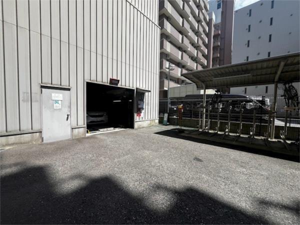 エステムコート三宮駅前ラ・ドゥー 駐車場