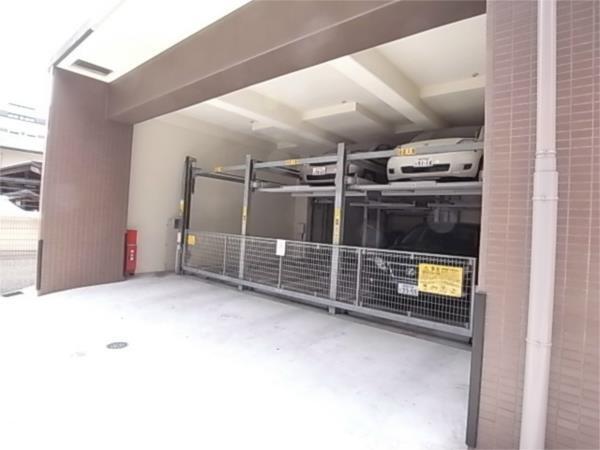 KDXレジデンス三宮 駐車場