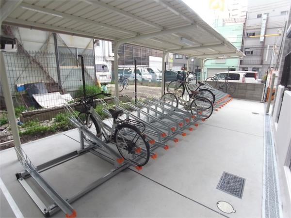 ファーストフィオーレ神戸湊町 駐車場