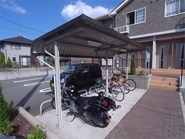 サニーヒル藤原台 駐車場