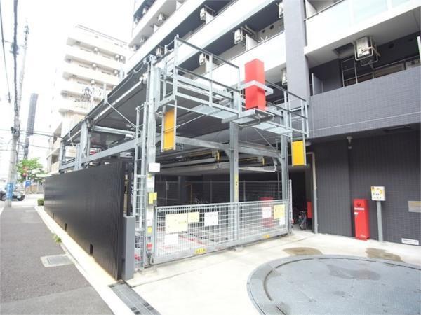 エステムプラザ神戸三宮ルクシア 駐車場