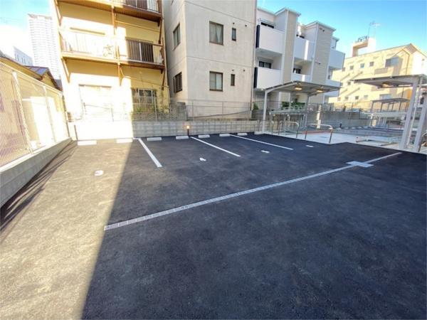 エスライズ神戸三宮山手通壱番館 駐車場