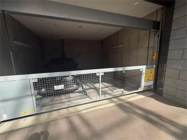 ララプレイス神戸西元町 駐車場