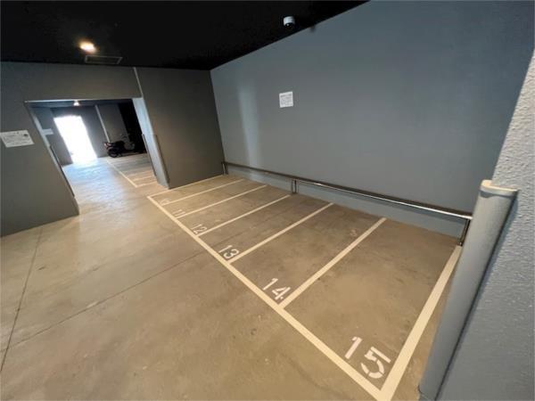 レジュールアッシュ神戸ハーバーランド 駐車場