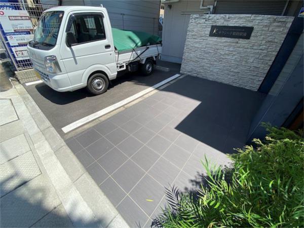 サクシード姫路駅南 駐車場
