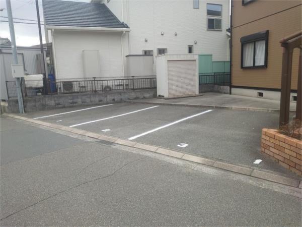 富士ハイツ 駐車場