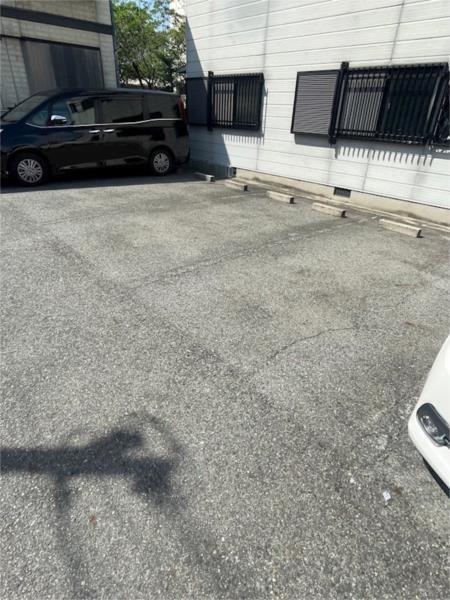 ローゼンハイム 駐車場