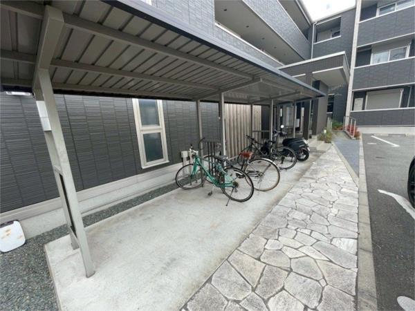 ルピナス北条 駐車場
