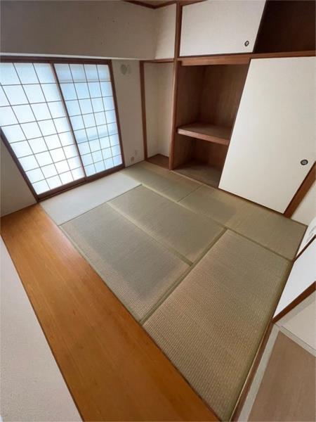 ロワイヤル北八代 物件画像